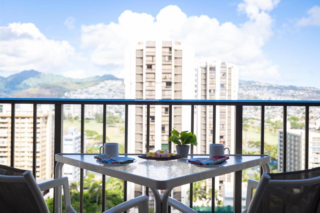 Apartamento Beautiful Mountain View In Waikiki Sunset With Parking Honolulu Exterior foto